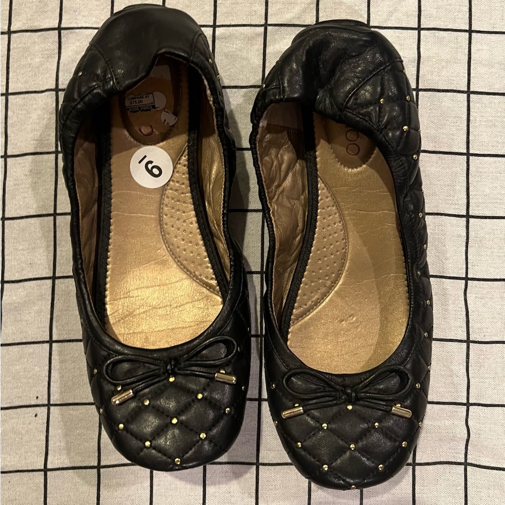 Mee Too Flats